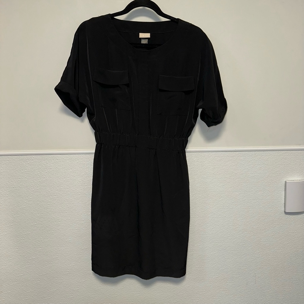 Women's H&M Black Dress Size 8 modern chic pocket front